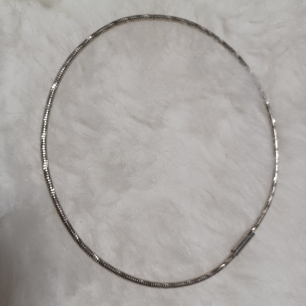 Classic Silver-Tone Women's Necklace